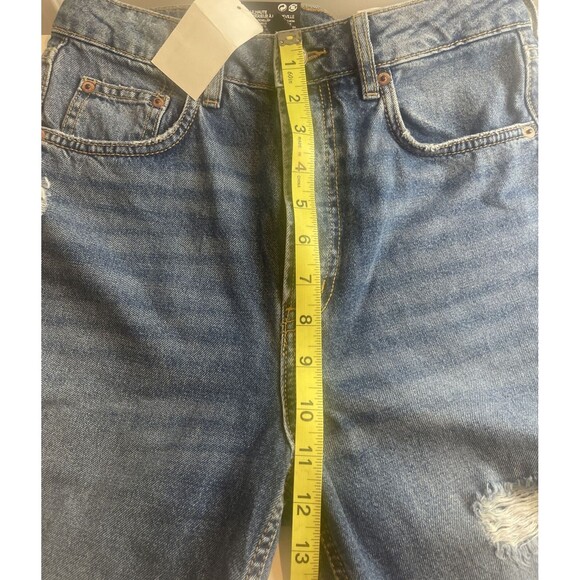 H&M MOM HIGH WAIST/ANKLE LENGTH Women's Size 4 Blue Button Fly Jeans NWT - Picture 2 of 6